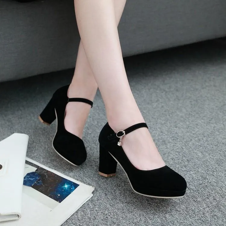 Women closed toe pendant buckle strap chunky heels