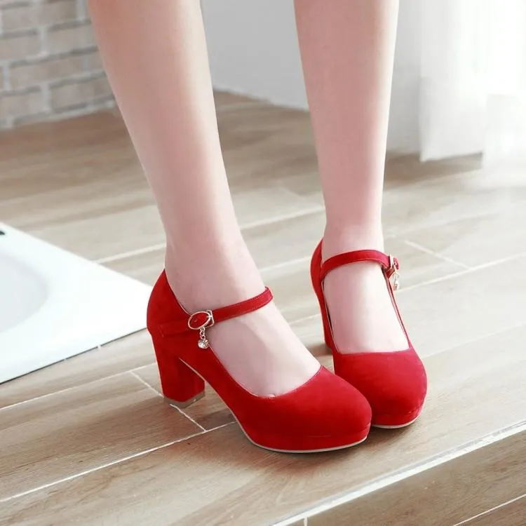 Women closed toe pendant buckle strap chunky heels